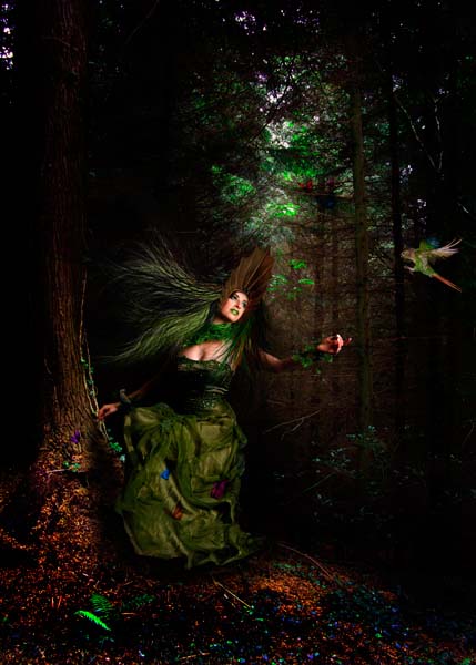 chica en el bosque